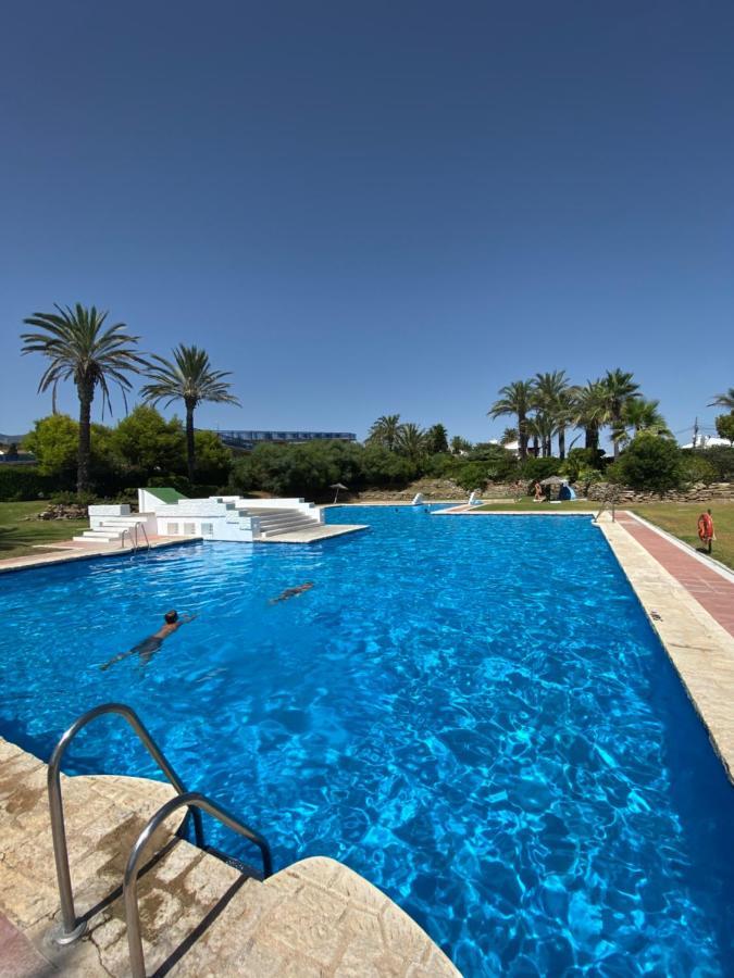 Beach Villa Dorada Естепона Екстериор снимка