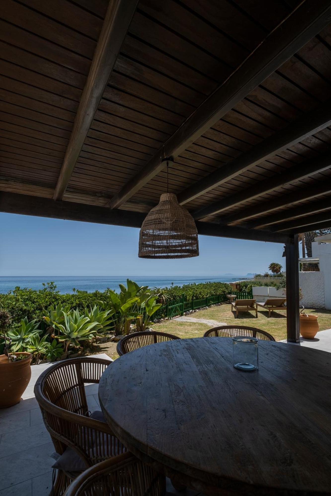 Beach Villa Dorada Естепона Екстериор снимка