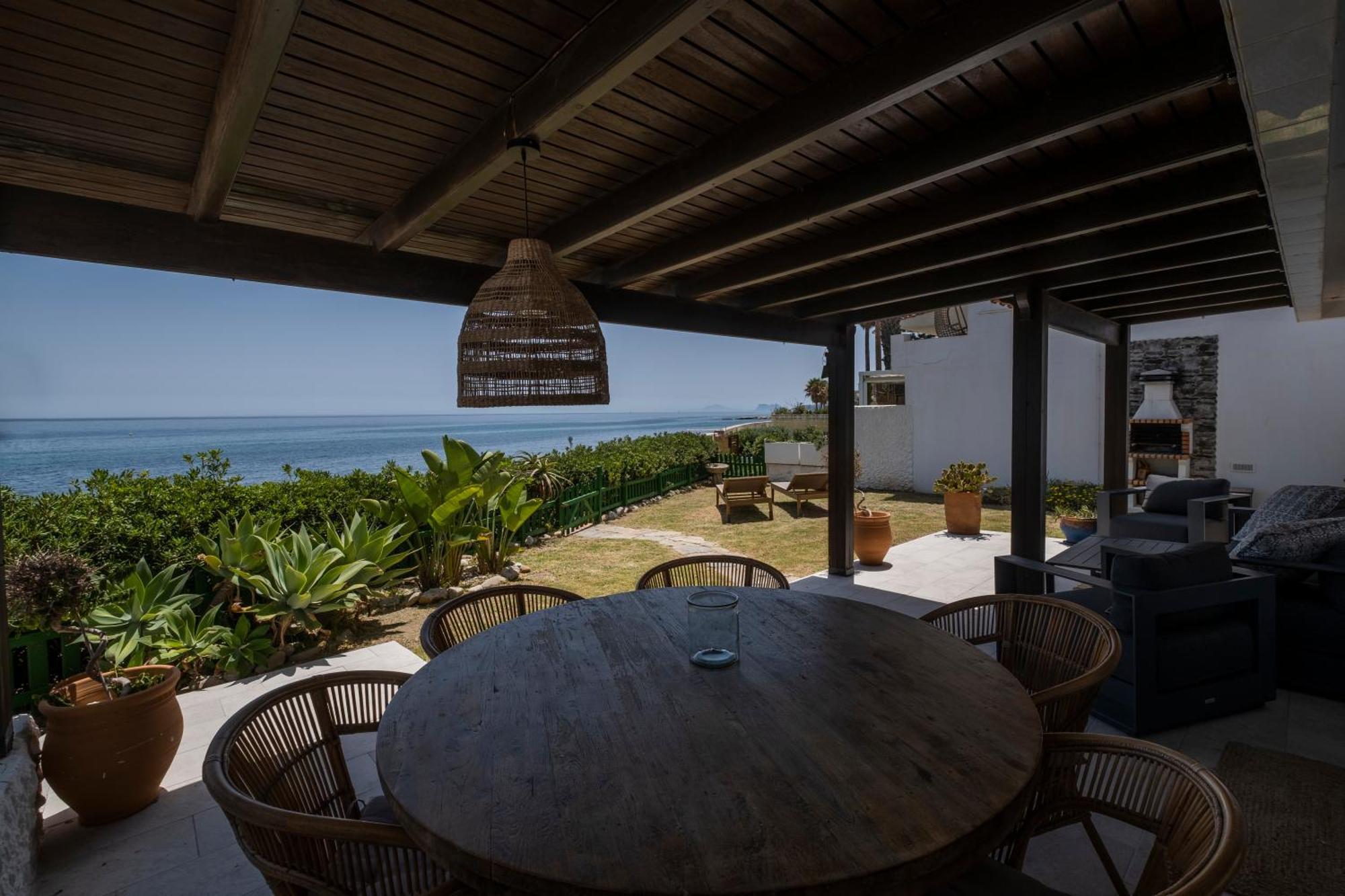 Beach Villa Dorada Естепона Екстериор снимка