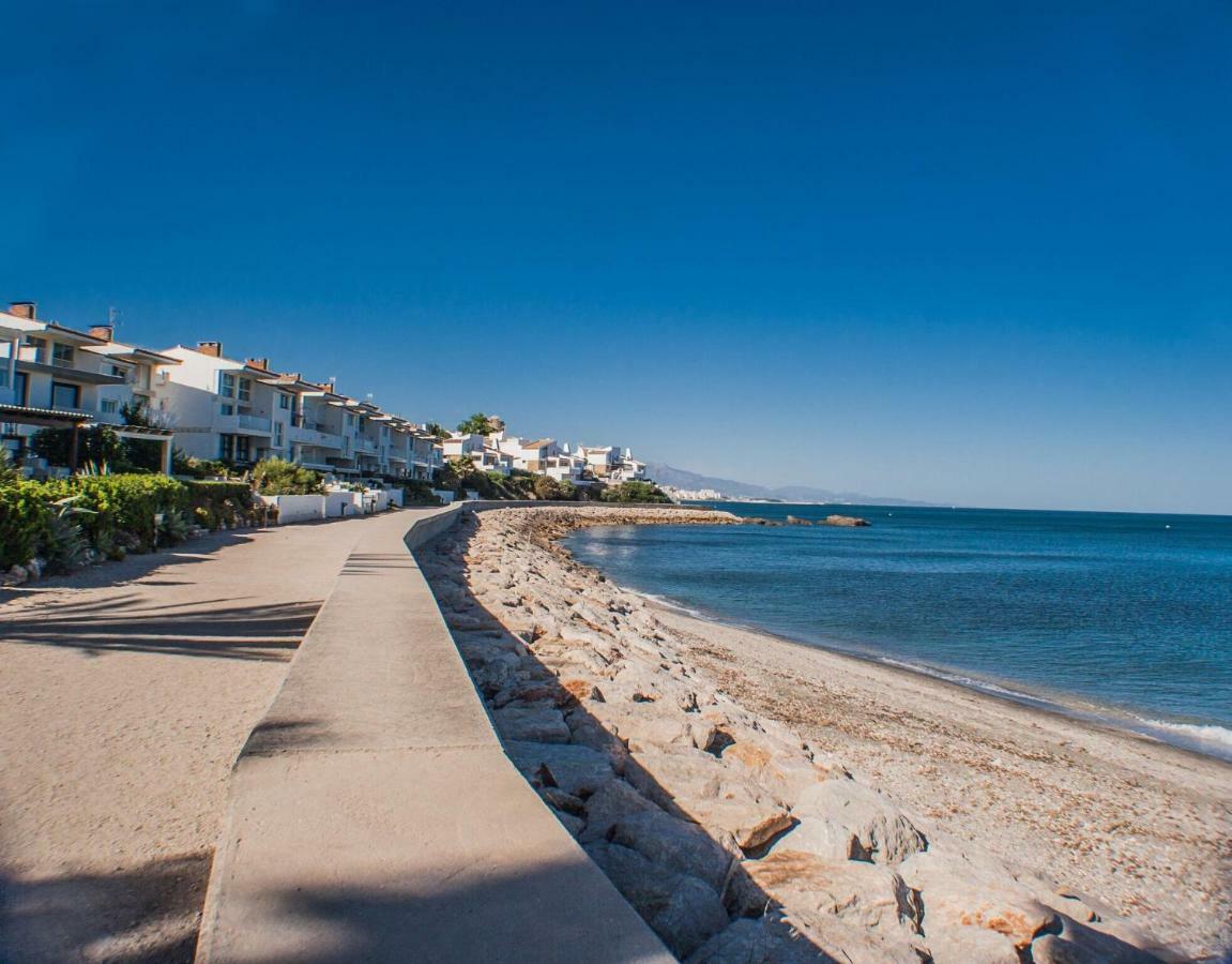 Beach Villa Dorada Естепона Екстериор снимка